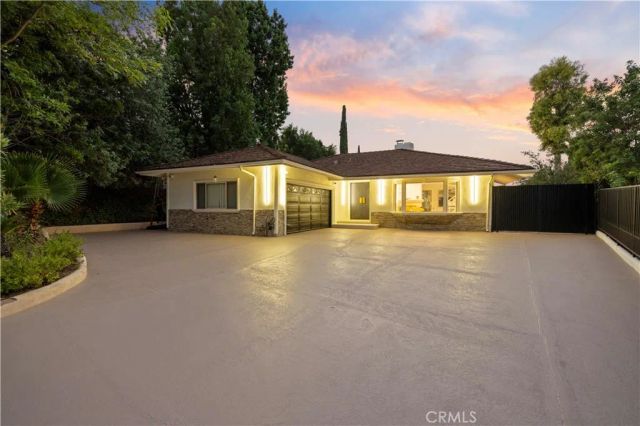 4651 Ellenita Ave., Tarzana, CA 91356