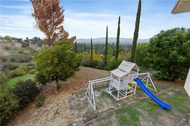 4651 Ellenita Ave., Tarzana, CA 91356