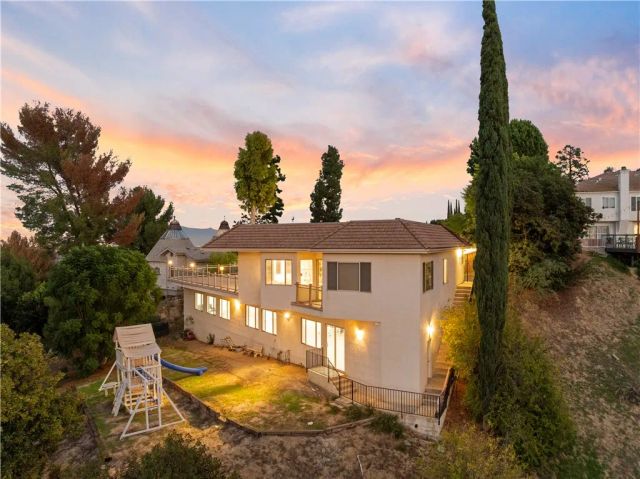 4651 Ellenita Ave., Tarzana, CA 91356
