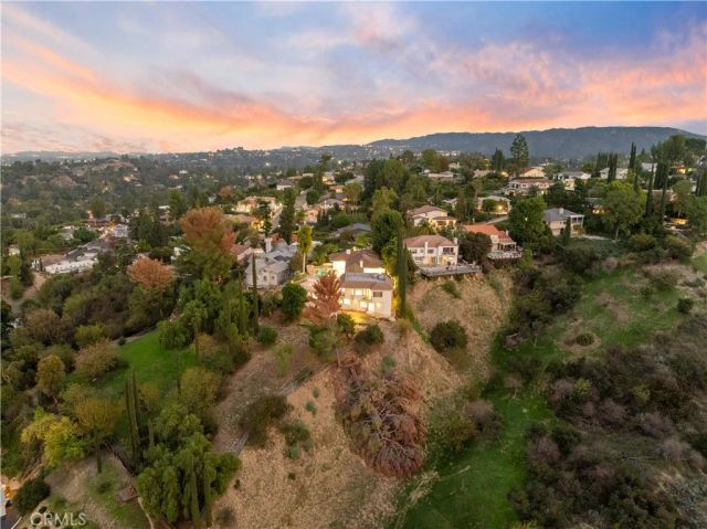 4651 Ellenita Ave., Tarzana, CA 91356