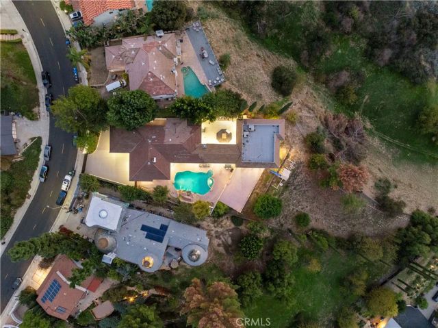 4651 Ellenita Ave., Tarzana, CA 91356