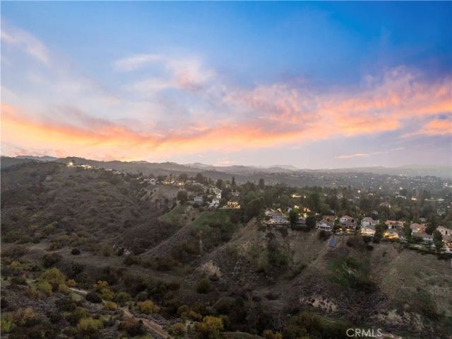 4651 Ellenita Ave., Tarzana, CA 91356