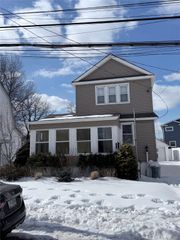 363 Hewlett Parkway, Hewlett, NY 11557