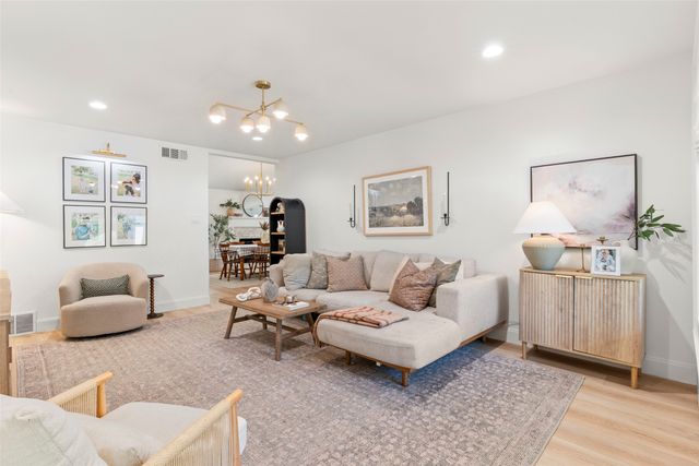 623 Opal Lane, Richardson, TX 75080