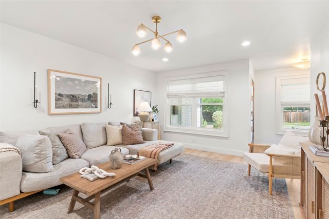 623 Opal Lane, Richardson, TX 75080