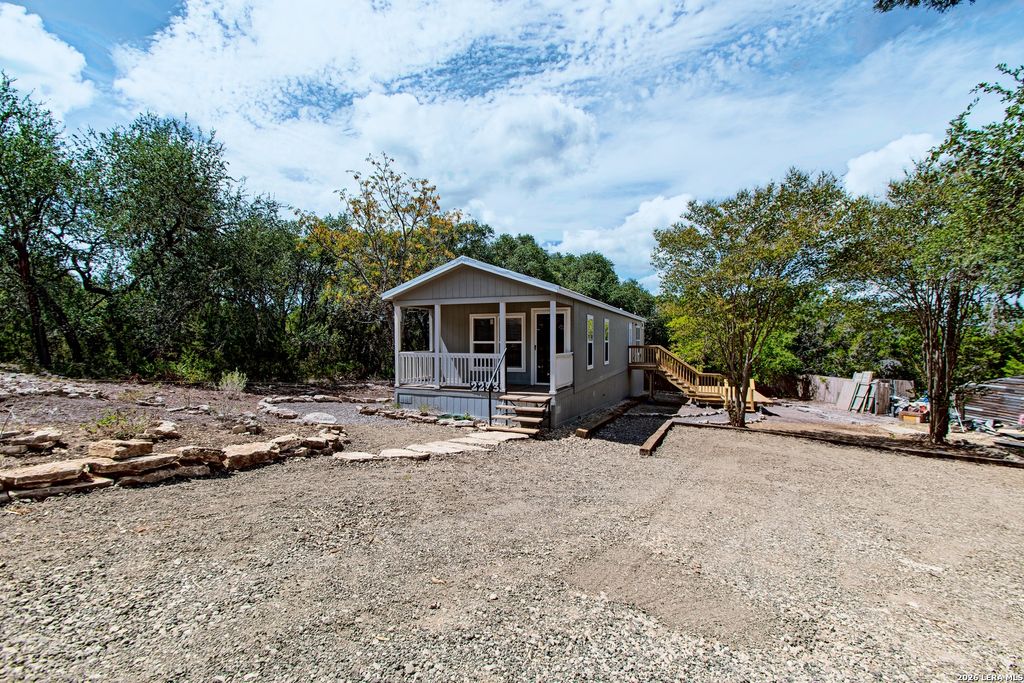 2253 WATERFRONT PARK DR, Canyon Lake, TX 78133