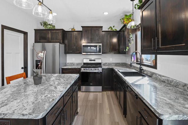 1024 Bellaire Boulevard NW, Isanti, MN 55040