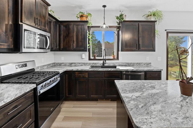 1024 Bellaire Boulevard NW, Isanti, MN 55040