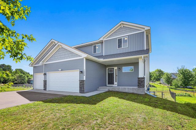 1024 Bellaire Boulevard NW, Isanti, MN 55040