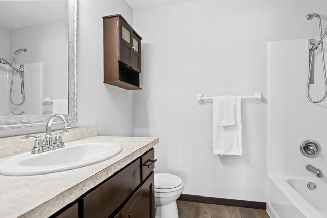 1024 Bellaire Boulevard NW, Isanti, MN 55040