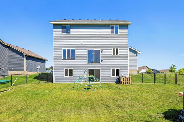 1024 Bellaire Boulevard NW, Isanti, MN 55040