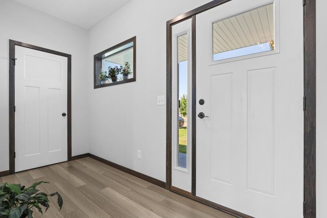 1024 Bellaire Boulevard NW, Isanti, MN 55040