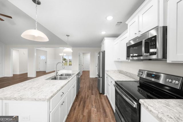 624 Fescue Drive, Statesboro, GA 30458