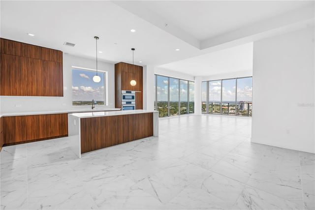 777 3RD AVENUE N 1703, St Petersburg, FL 33701