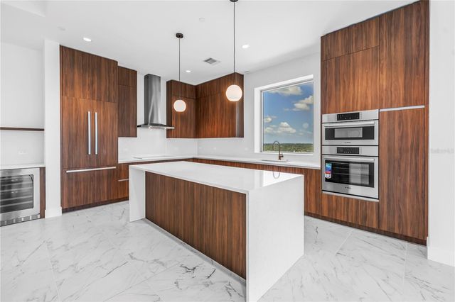 777 3RD AVENUE N 1703, St Petersburg, FL 33701