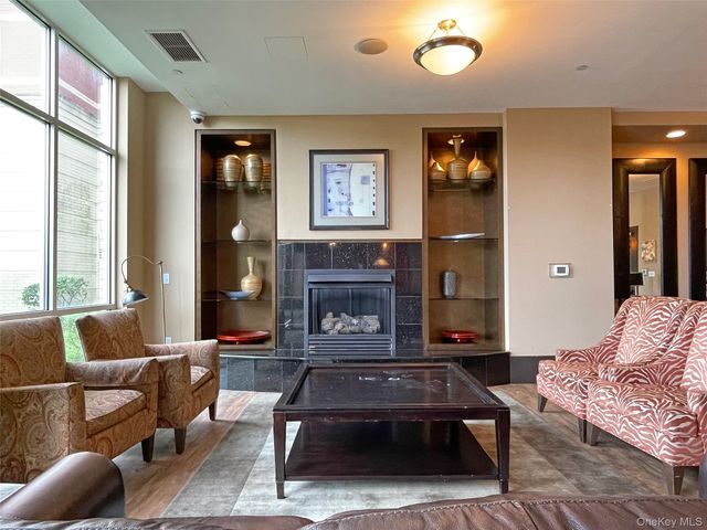 300 Mamaroneck Avenue 716, White Plains, NY 10605