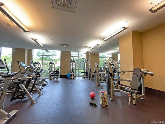 300 Mamaroneck Avenue 716, White Plains, NY 10605