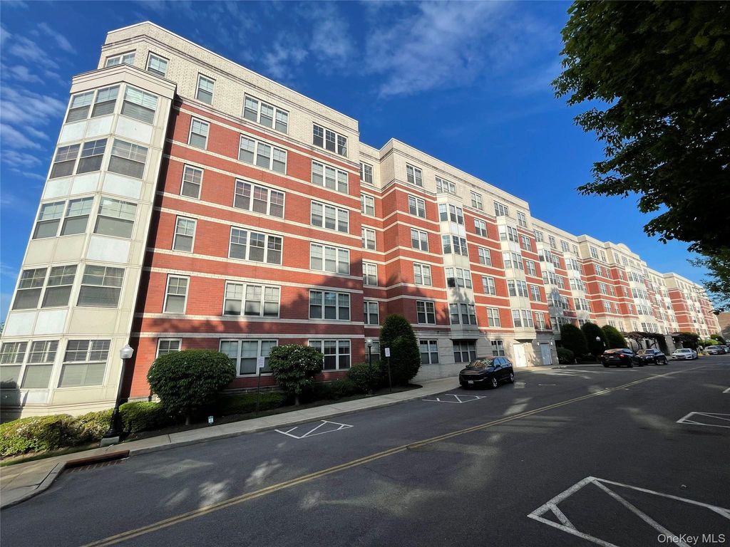 300 Mamaroneck Avenue 716, White Plains, NY 10605