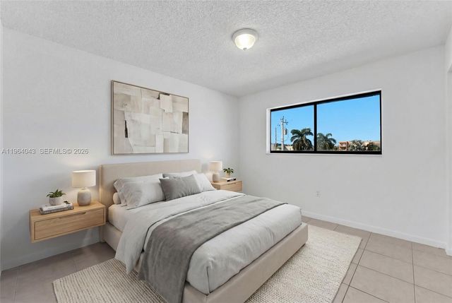 240 W 68th St 207, Hialeah, FL 33014