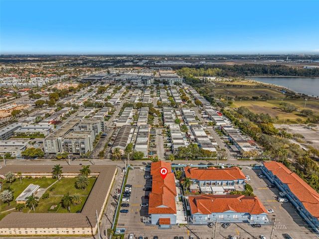 240 W 68th St 207, Hialeah, FL 33014