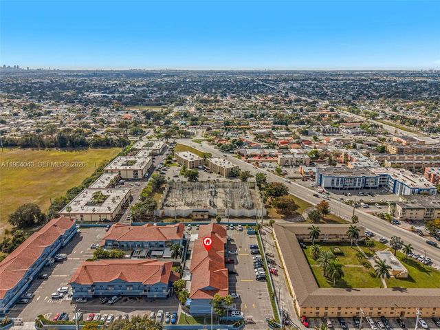 240 W 68th St 207, Hialeah, FL 33014