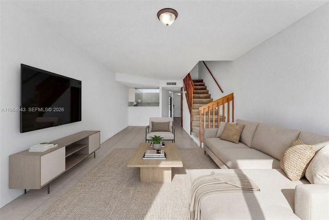 240 W 68th St 207, Hialeah, FL 33014