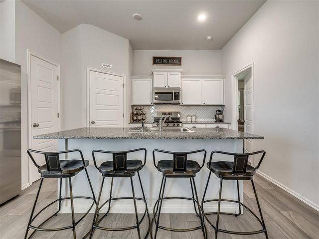 19628 Brookville Drive, Edmond, OK 73012