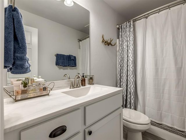 19628 Brookville Drive, Edmond, OK 73012