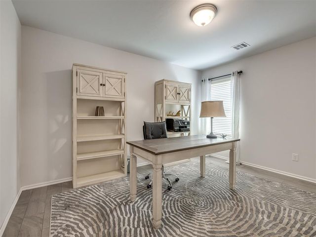 19628 Brookville Drive, Edmond, OK 73012