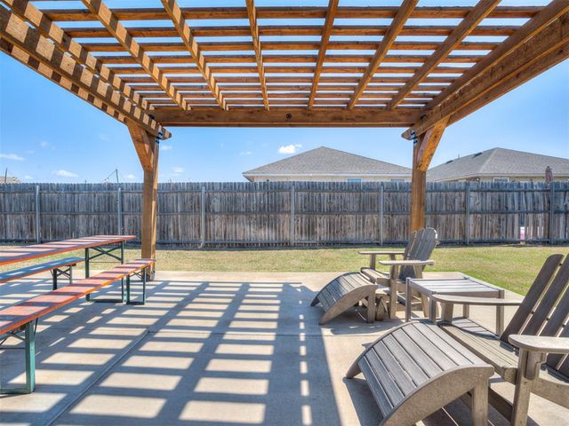 19628 Brookville Drive, Edmond, OK 73012