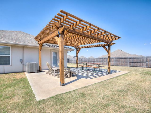 19628 Brookville Drive, Edmond, OK 73012