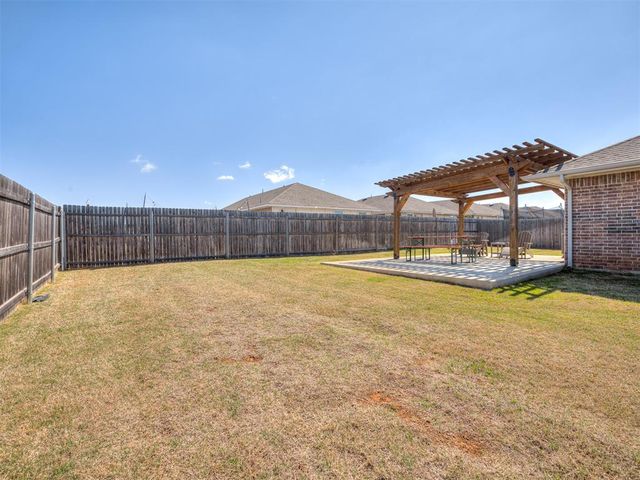 19628 Brookville Drive, Edmond, OK 73012
