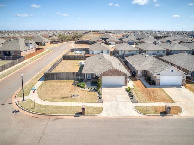 19628 Brookville Drive, Edmond, OK 73012