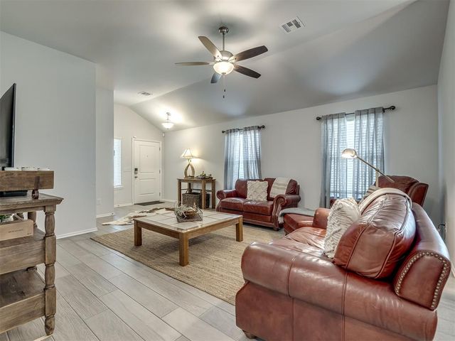 19628 Brookville Drive, Edmond, OK 73012