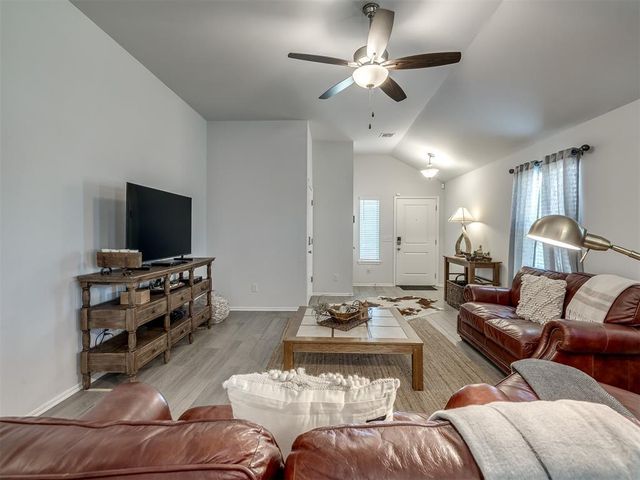 19628 Brookville Drive, Edmond, OK 73012