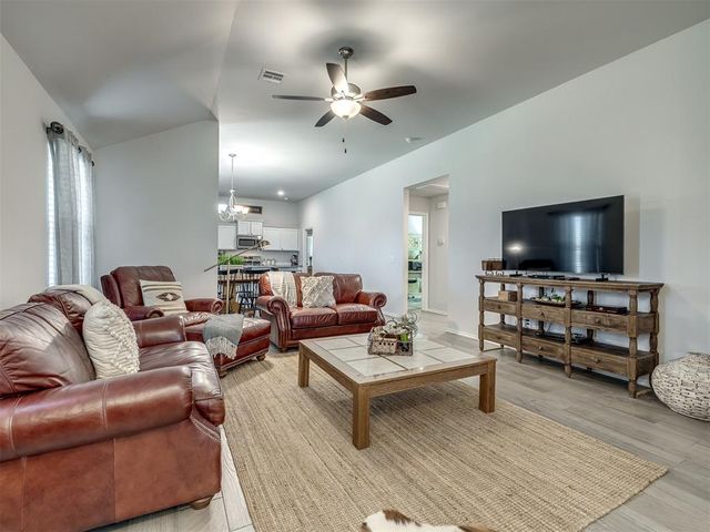 19628 Brookville Drive, Edmond, OK 73012