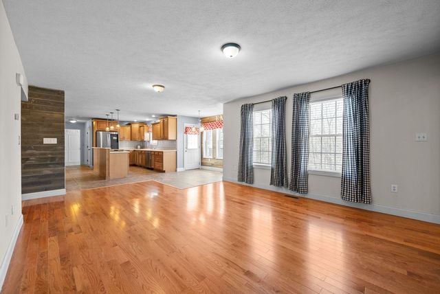 6603 Greenville Rd, Hopkinsville, KY 42240