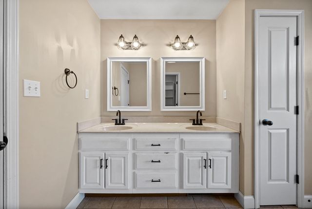 6603 Greenville Rd, Hopkinsville, KY 42240