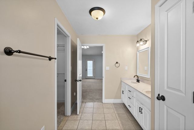 6603 Greenville Rd, Hopkinsville, KY 42240