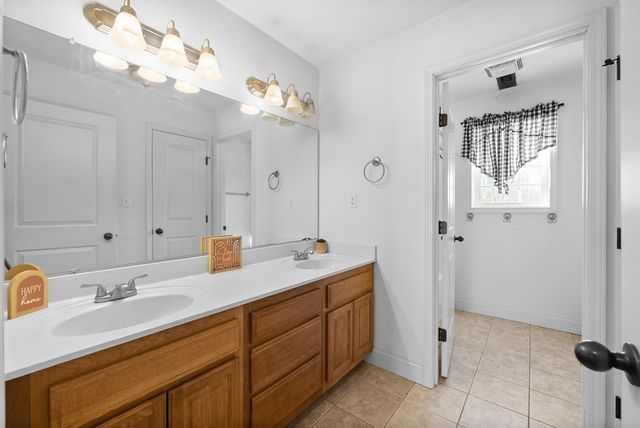 6603 Greenville Rd, Hopkinsville, KY 42240