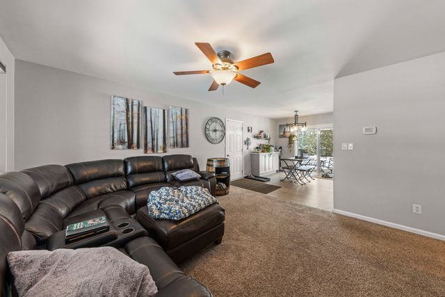 1620 Lucylle Avenue, St. Charles, IL 60174