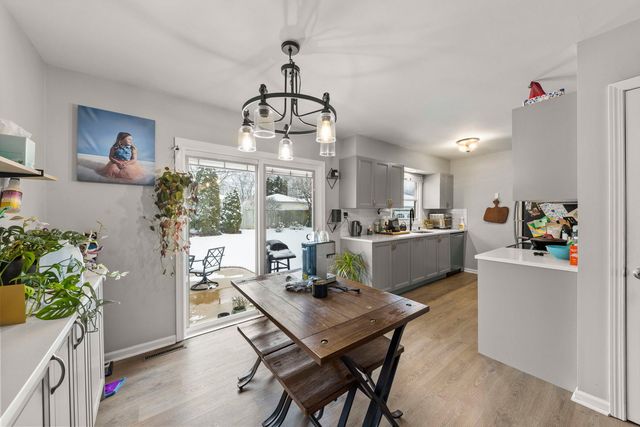 1620 Lucylle Avenue, St. Charles, IL 60174