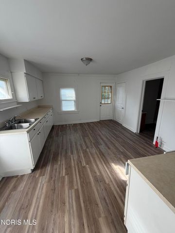 1841 Berdan Avenue, Toledo, OH 43613