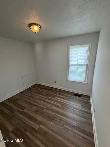 1841 Berdan Avenue, Toledo, OH 43613