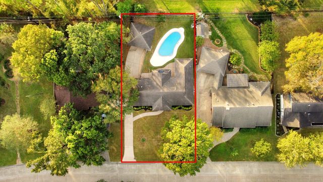 823 Timber Cove Drive, Seabrook, TX 77586