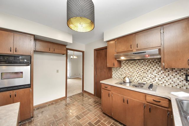 823 Timber Cove Drive, Seabrook, TX 77586