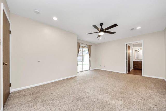 823 Timber Cove Drive, Seabrook, TX 77586