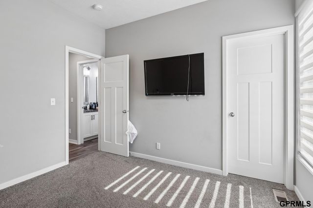 5113 N 209th Avenue, Elkhorn, NE 68022