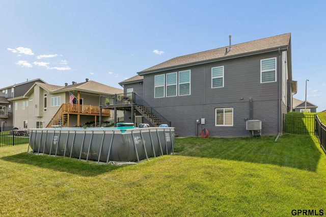 5113 N 209th Avenue, Elkhorn, NE 68022