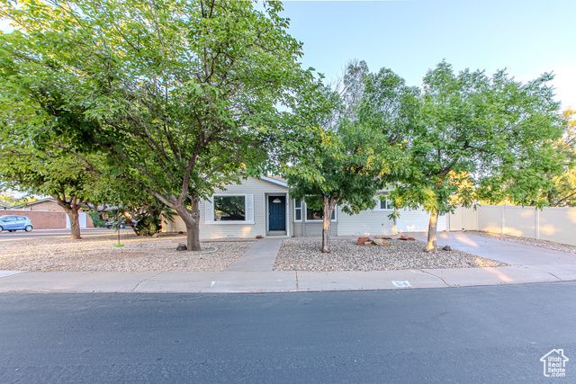 515 250, Ivins, UT 84738